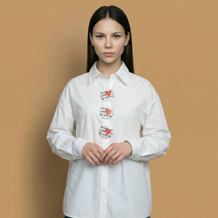 Oversize-Hemd "LOVE" – MJ277129 für den Großhandel von Cecile Wang