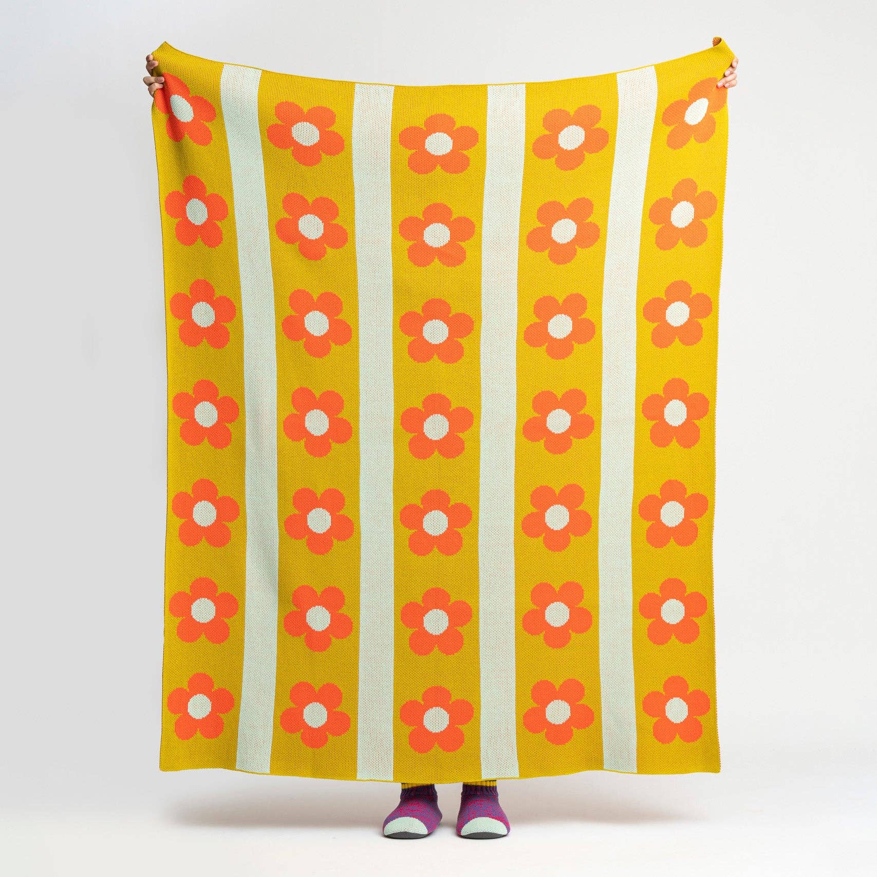 VERLOOP | knits – wholesale Prydnadsfilt – Blomma Stripe Throw5