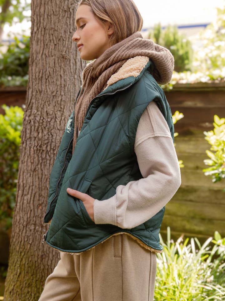 Blu Pepper - Wholesale Outerwear Vest - Women's - QUILTED ZIP UP FLEECE LINED PUFFER VEST 29