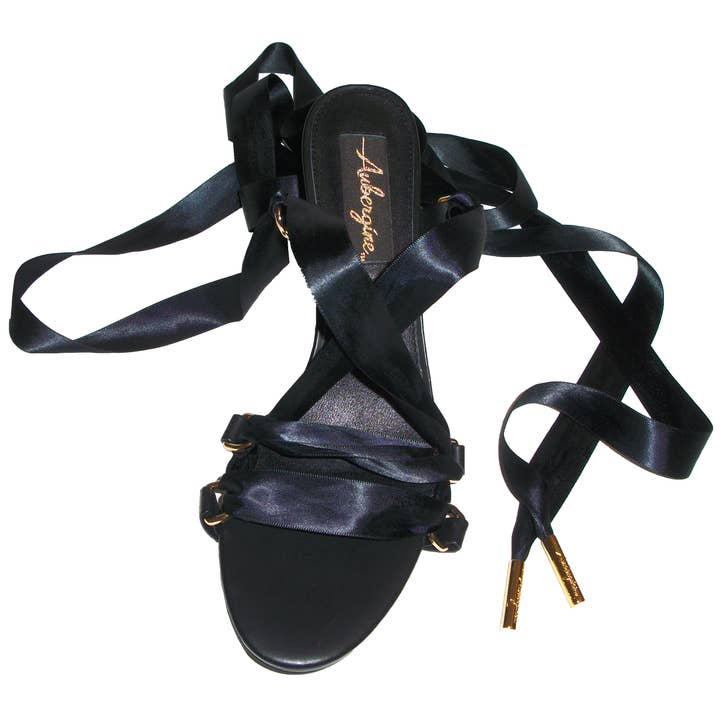 Christi S. per la vendita all'ingrosso da parte di Aubergine