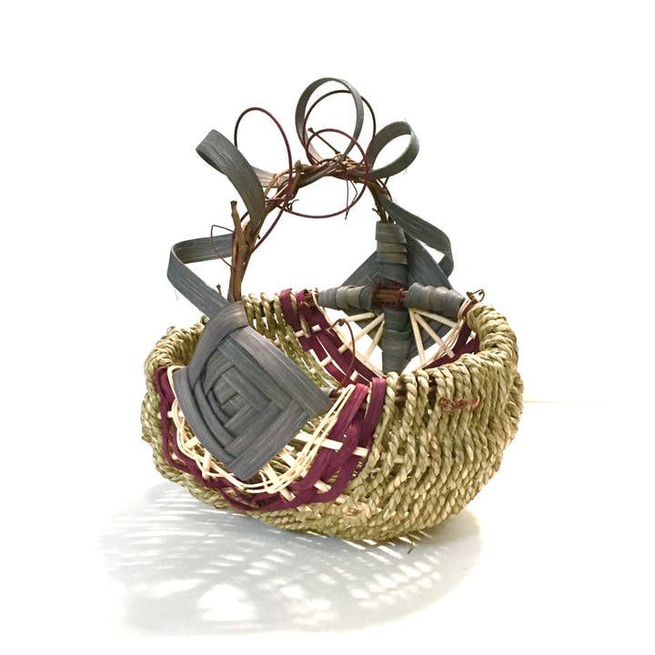 Designer Baskets by Derek – wholesale Basket – Grapevine Handle Basket