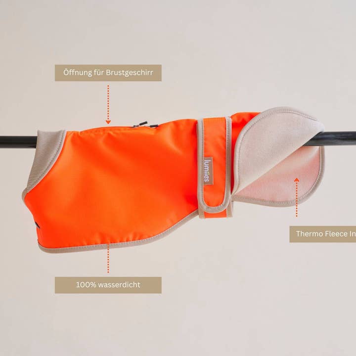 Neon Tangerine Tiger THE GLOW RAINCOAT regular-fit – Vattentät hundjacka i neonorange för wholesale på Faire1