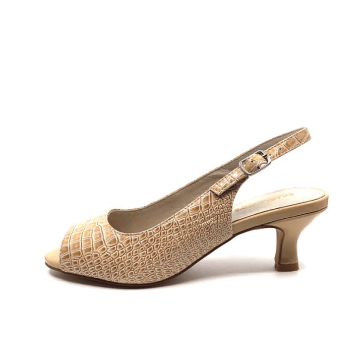 SCARLETTOS - Wholesale Lage hakschoenen - Dames - Beige lage hak slingback I Bonnie van Scarlettos