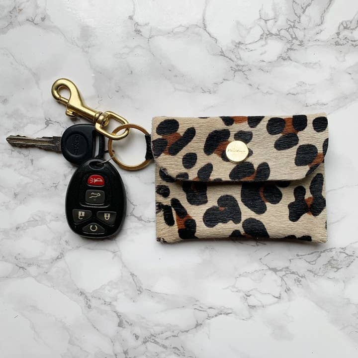 Lys Leopard Print Læder Nøglering Tegnebog - Hår på Skjul L for engroshandel hos Wild Sky Leather