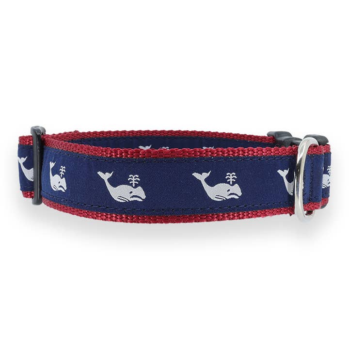 Baleine blanche sur fond bleu marine #90 pour la vente par Preston Ribbons