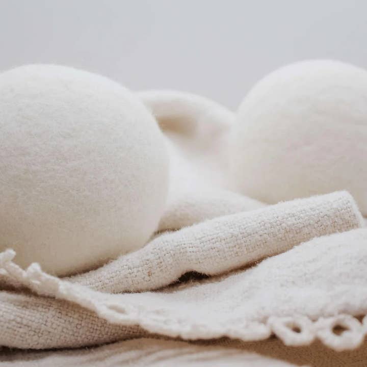 Mavwicks Fragrances - Wholesale Dryer Balls - Scented Dryer Balls with refill