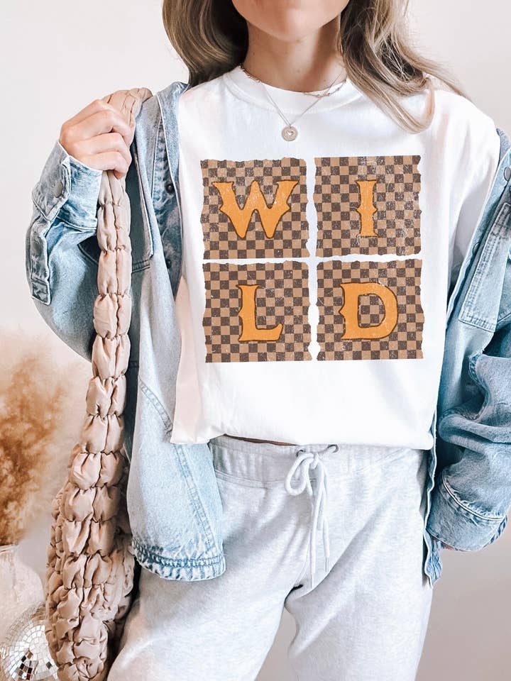 Kariertes WILD T-Shirt für den Großhandel von The Desert Lobo