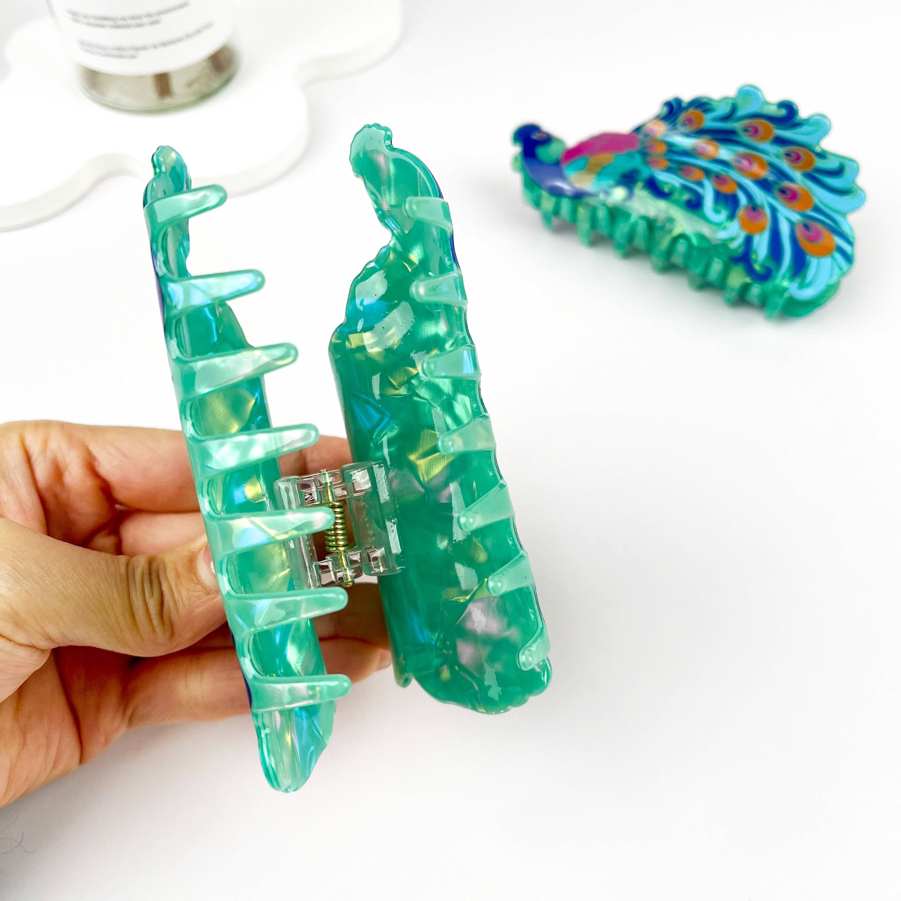 mildstyles - Wholesale Hair Clip - Women's - Elegant Peacock Print Acrylic Animal Hair Claw Clip1