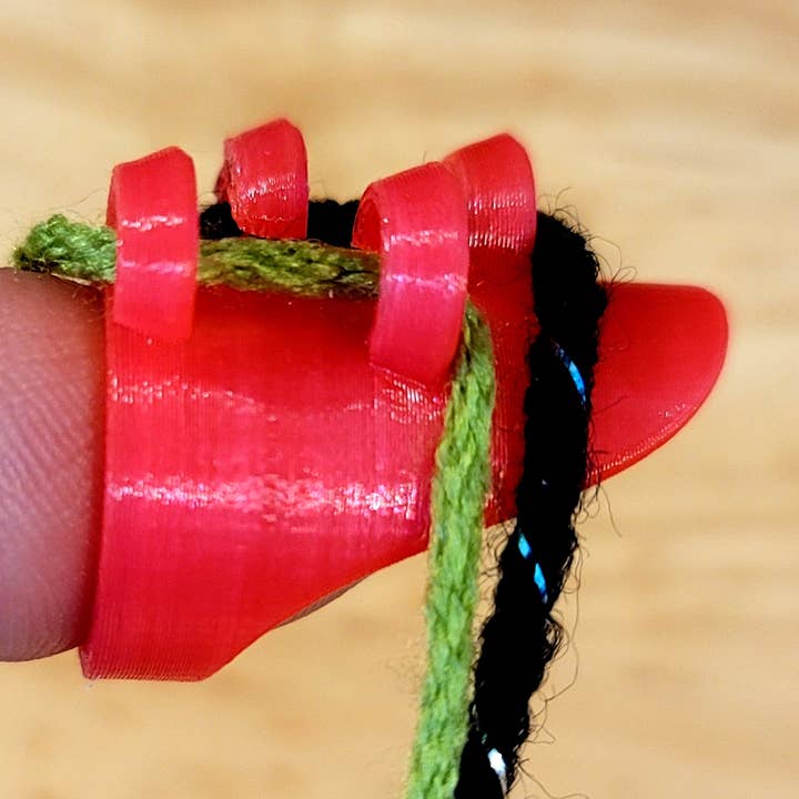 Bague à tricoter Colorwork pour la vente par Heart Forge Solutions