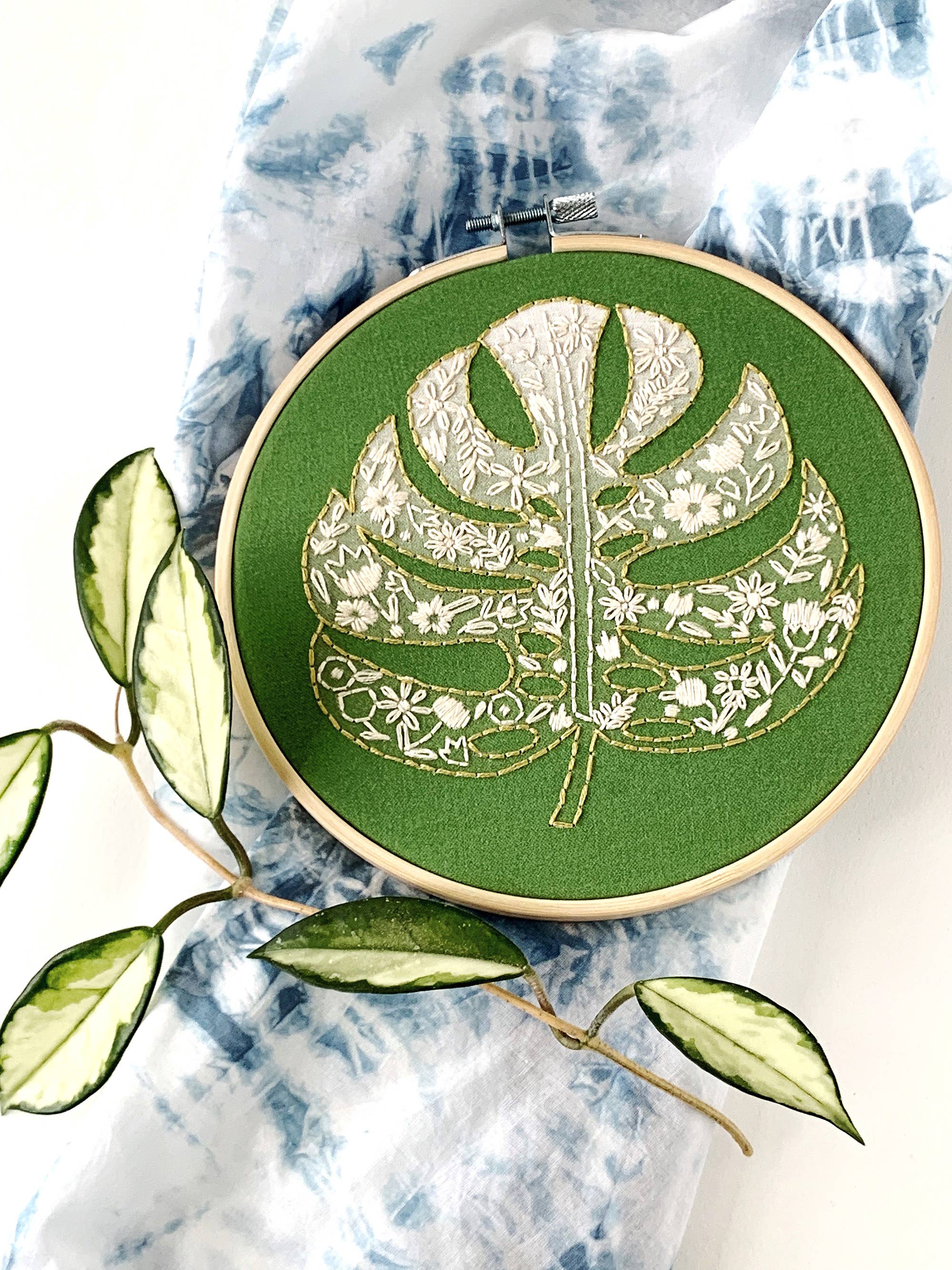 Rikrack - Wholesale Craft Sewing Kit - Monstera Embroidery Kit4