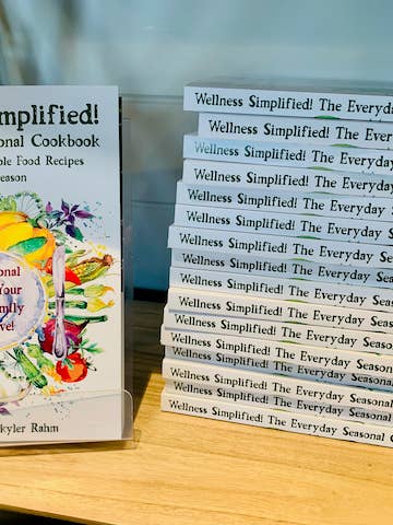 Bien-être simplifié ! Le livre de recettes de saison de tous les jours pour la vente par Forrest Green Farm