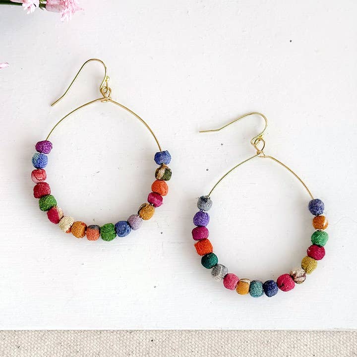 Kantha Milieu Demi Hoops für den Großhandel von WorldFinds