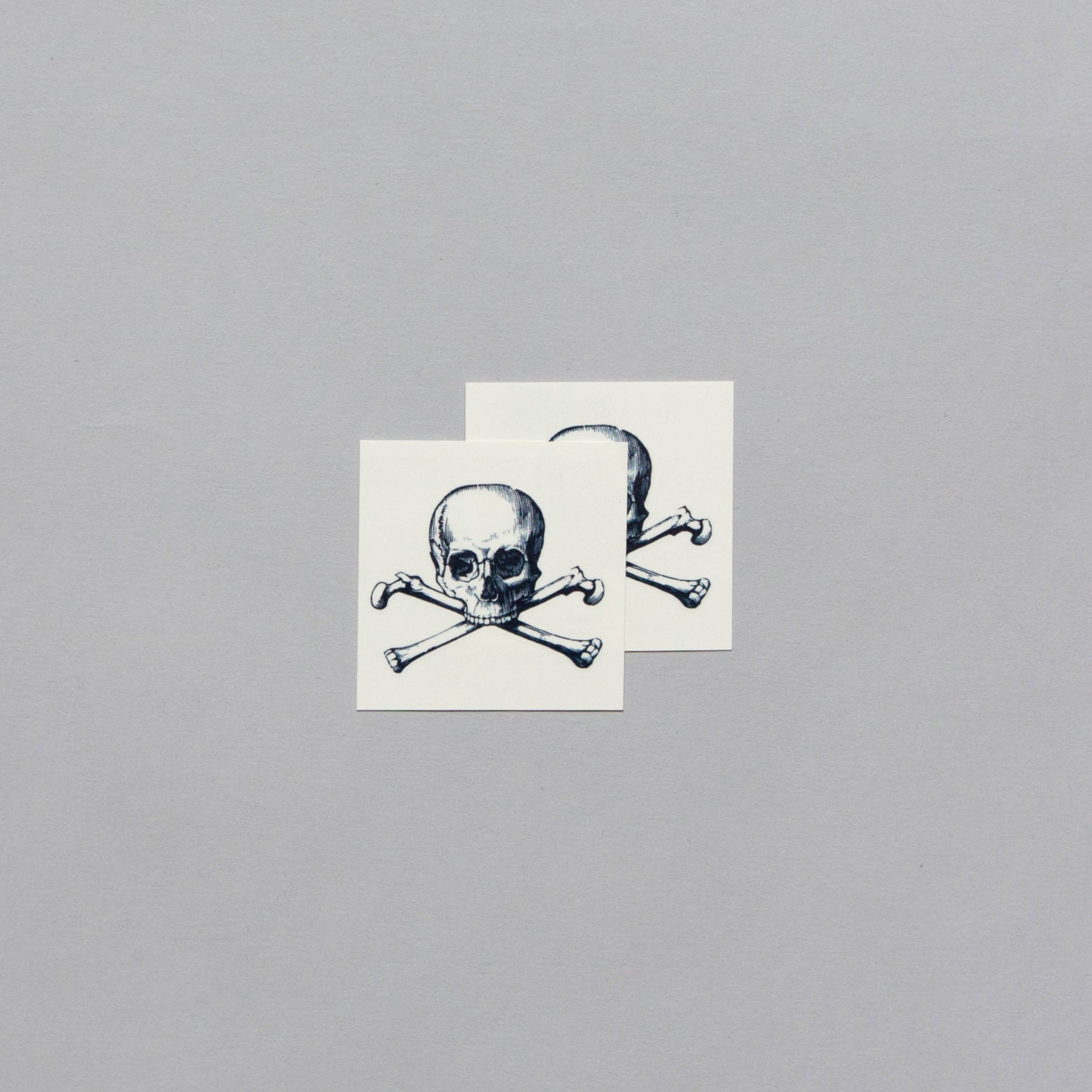 Tattly - Wholesale Temporary Tattoo - Cartolina Skull Tattoo Pair3
