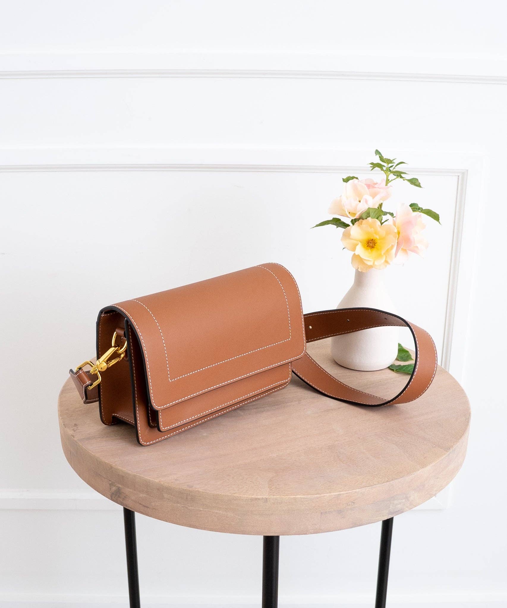 AALLYN – Großhandel Umhängetasche - Damen – Ingrid Umhängetasche - Leder6