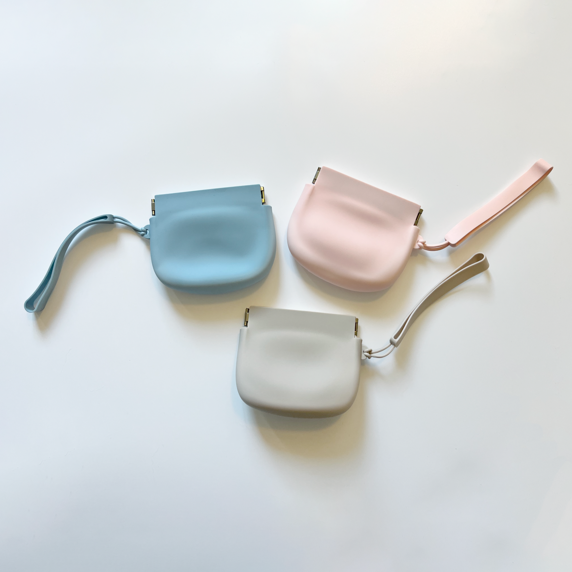 Glacier's Goodies - Wholesale Pet Treat Bag - Dog - Silicone Treat Pouches — Beige4