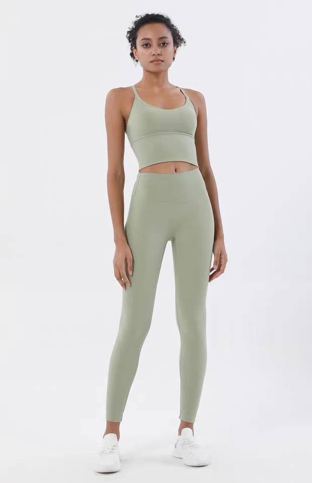 Belsize Activewear – wholesale Activewear set – Women′s – Sports Bra and Leggings Two Piece Sets pilates outfits3