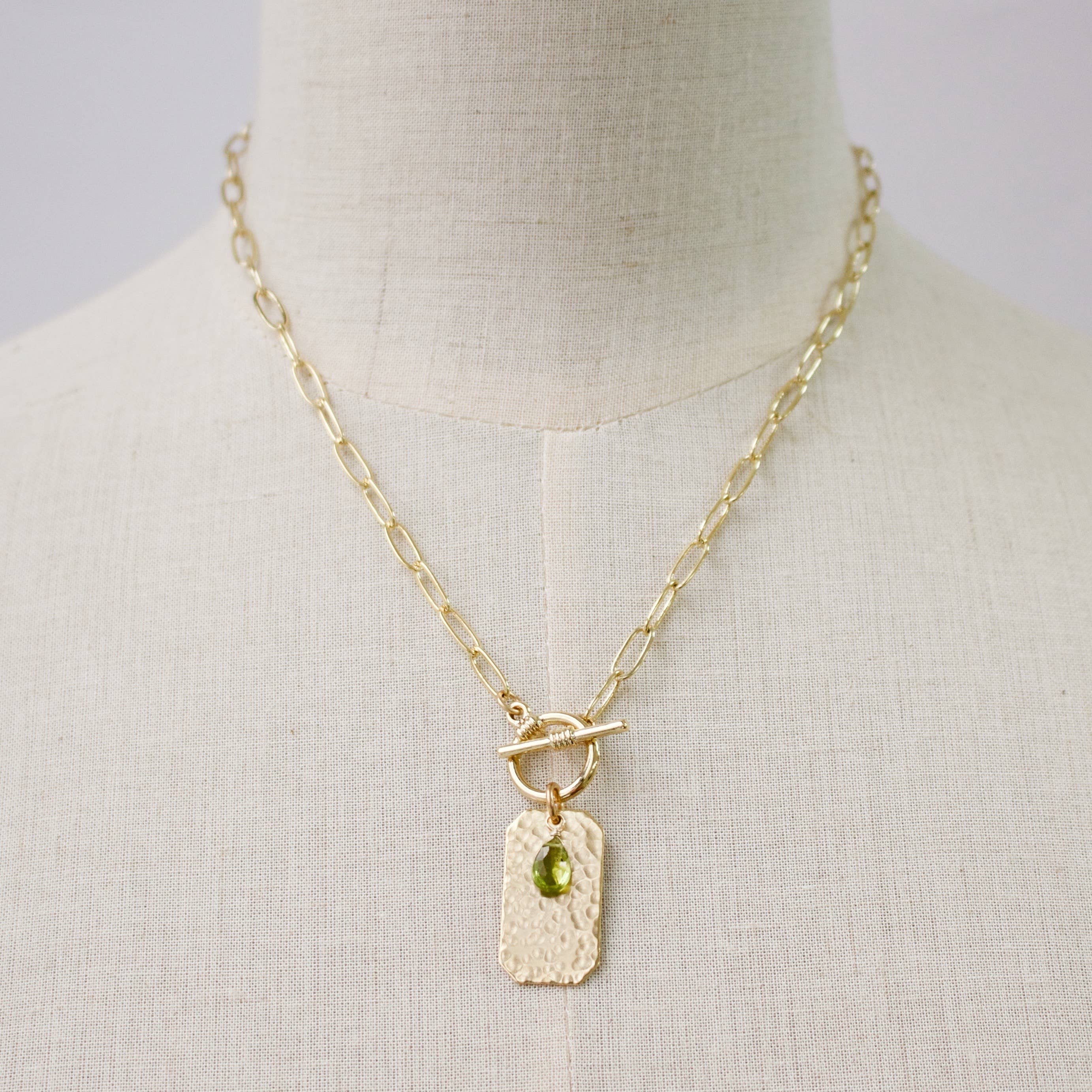 a.v. max - Wholesale Pendant/Charm Necklace - Hammered Dog Tag|Semi Stone & Toggle Closure|Gold|17"12