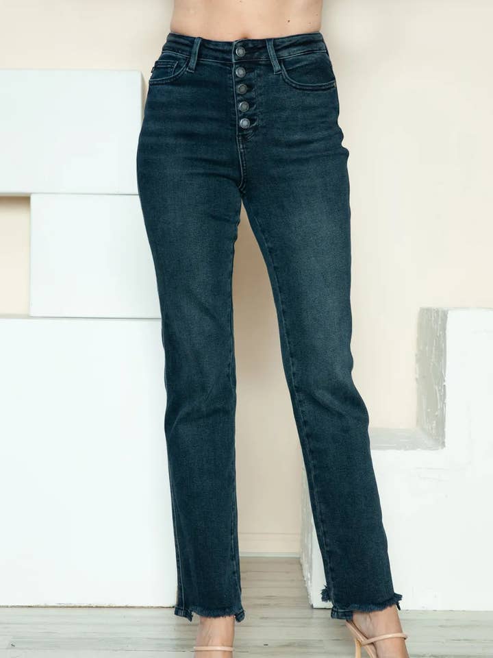 Judy Blue Knap i fuld størrelse Fly Hem Destroy Straight Jeans for engroshandel hos Queenado