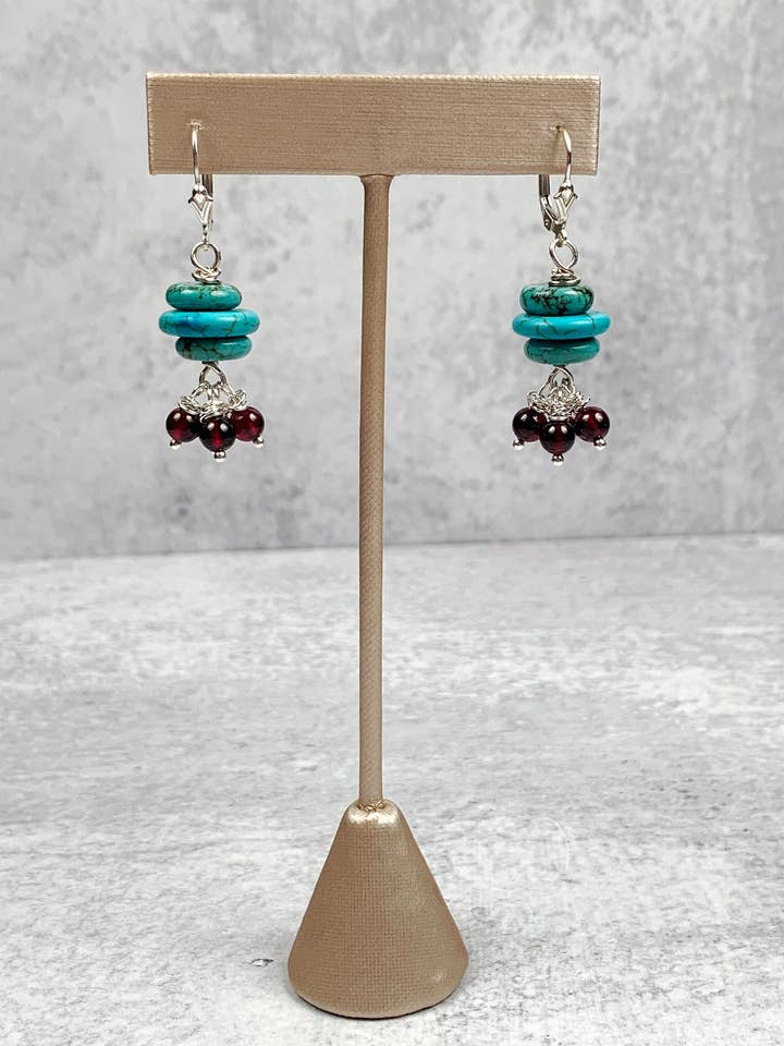 Orecchini turchese e granato per la vendita all'ingrosso da parte di Scarlette Dove