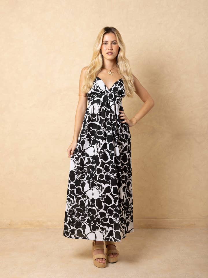 NW1762 - Robe en coton à imprimé floral noir pour la vente par Seaspice Resort Wear