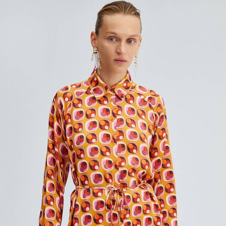 PATTERNED SATIN SHIRT and other Purchase Wholesale carta da parati. Free Returns & Net 60 Terms on Faire trending on Faire.