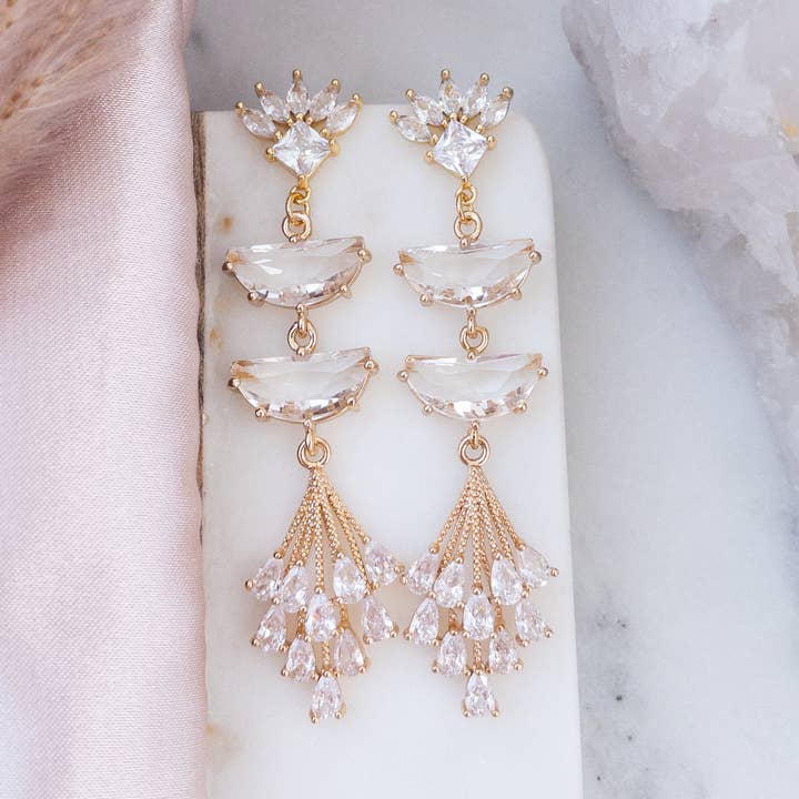 Kronleuchter-Ohrringe im Vintage-Stil, transparenter Kristall, Tropfenohrring für den Großhandel von YSM Designs