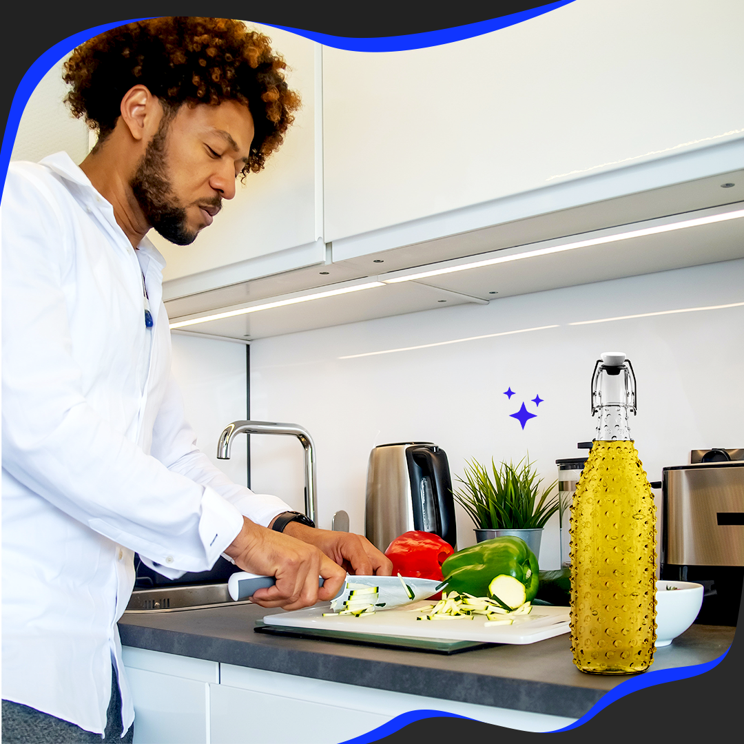 Nevlers - Wholesale Milk/Juice Bottle - Glass Swing Top Bottles - 33 oz. Dotted Design (Set of 6)8