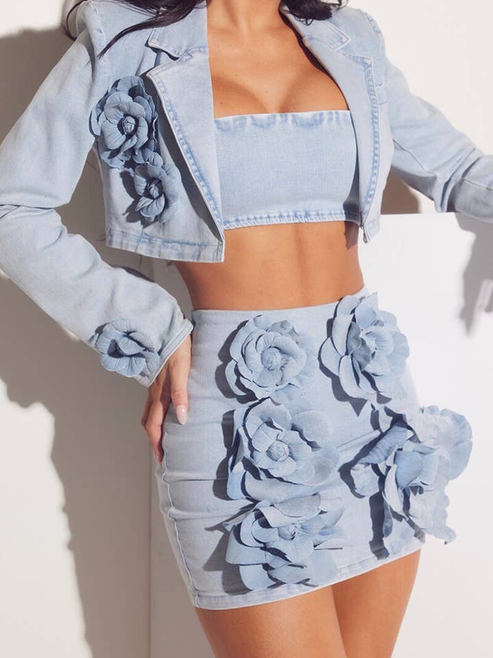 Ensemble de 3 jupes en jean avec appliques florales pour la vente par WFFS