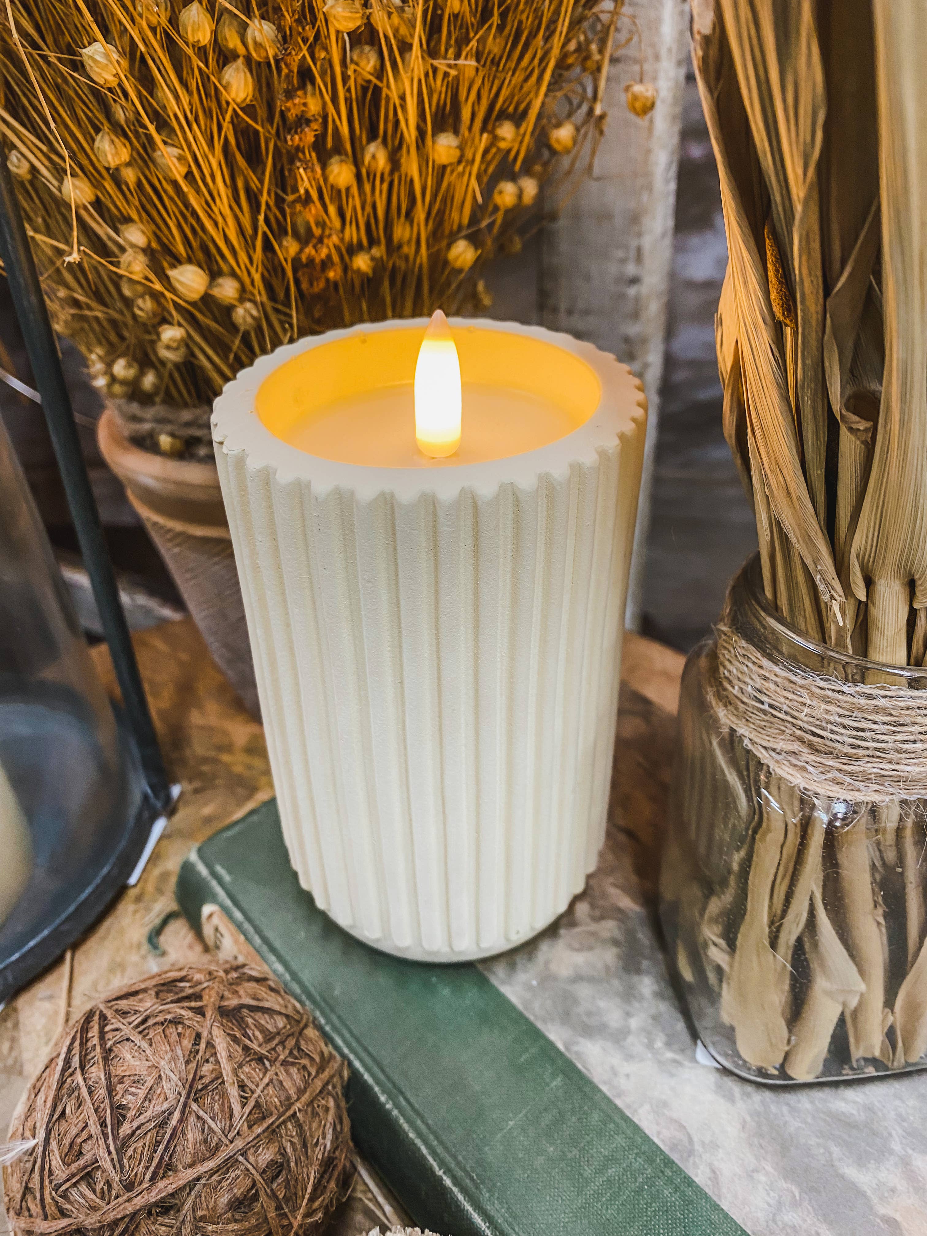 Wholesale Home Decor - Wholesale Flameless Candle - Cream Cement Look Glow Pillar 3x5in0