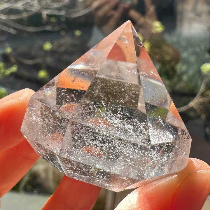 Moon Rituals - Wholesale Spiritual stone/crystal - Exquisite Clear Quartz Diamond 3–4cm – Natural Healing Crystal for Clarity, Energy & Christmas Crystal Gift0