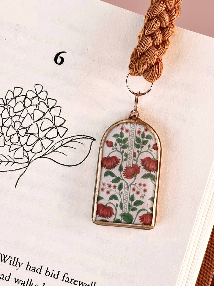 Marcador de Charme Floral Coquette - Presente Literário, para Amantes de Livros por atacado de Offhand Fibers