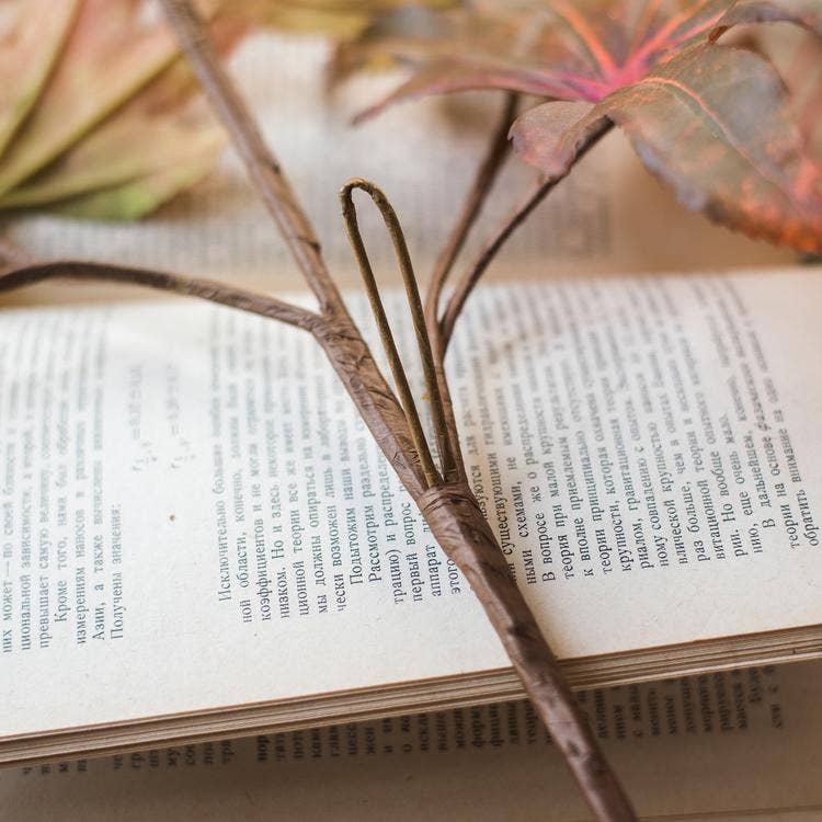 Rustic Reach - Wholesale Artificial Plant - Artificial Fatsia Leaf in Autumn Red 32" Tall9