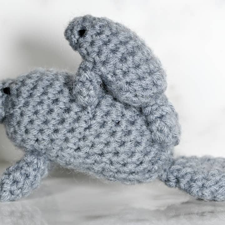 SS handcrafted Art – wholesale Fyllda/plyschleksaker - Barn och baby – Handstickad manet & unge 5"1