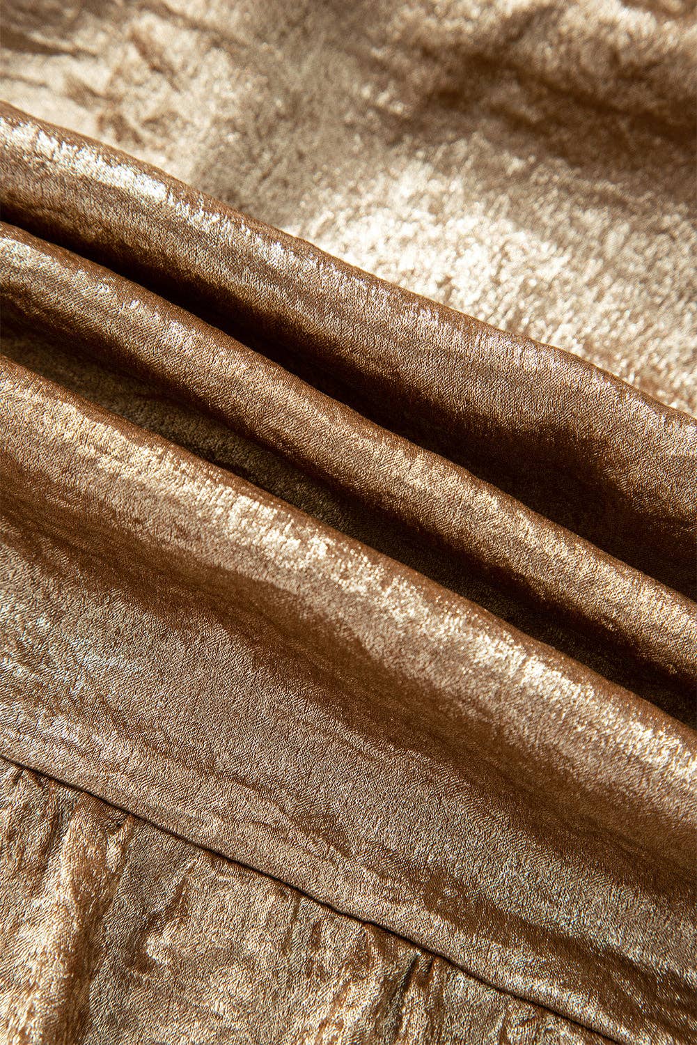 Goud Metallic Babydoll Blouse met Striksluiting aan de Voorzijde voor groothandel op Faire8