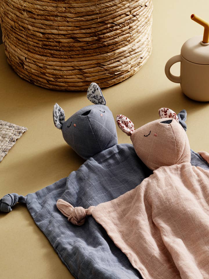 MAISON RUE LLC. - Wholesale Security/Cuddle Blanket - Baby - Pocket Pals7