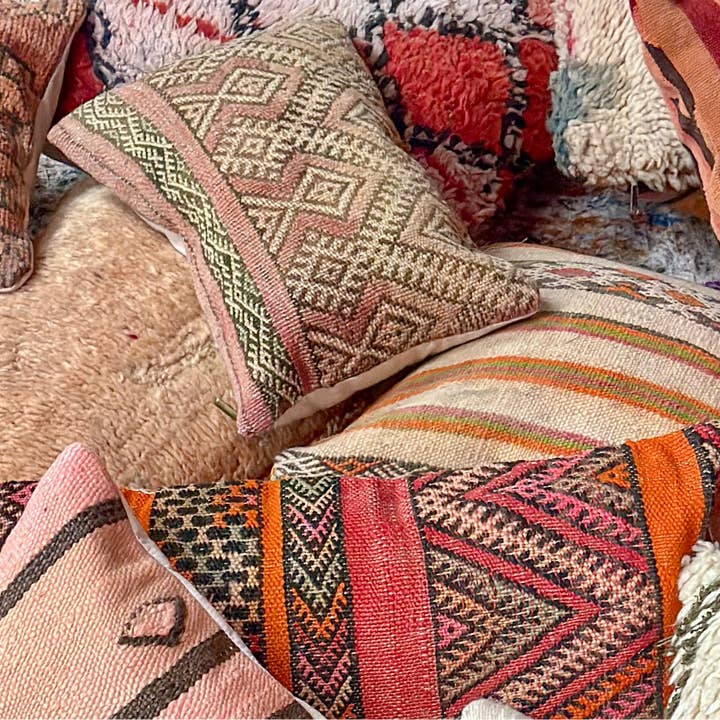 SOUK in the CITY - Wholesale Throw/Decorative Pillow - VINTAGE Upcycled Berber Cushions1
