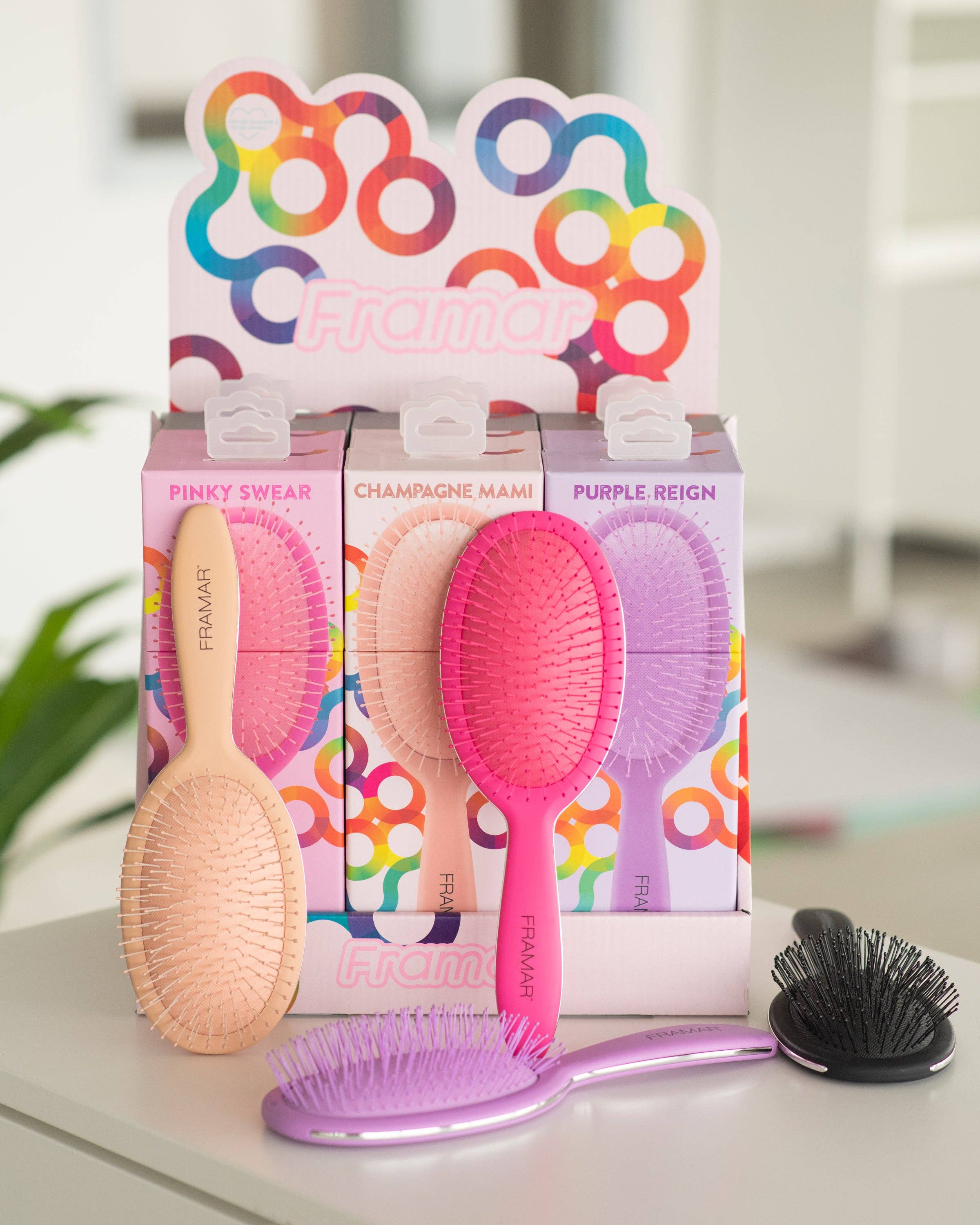 Framar Hair Brushes & Hair Accessories - Wholesale Hair Brush/Comb - Core Detangles - 9PC Brush Display7