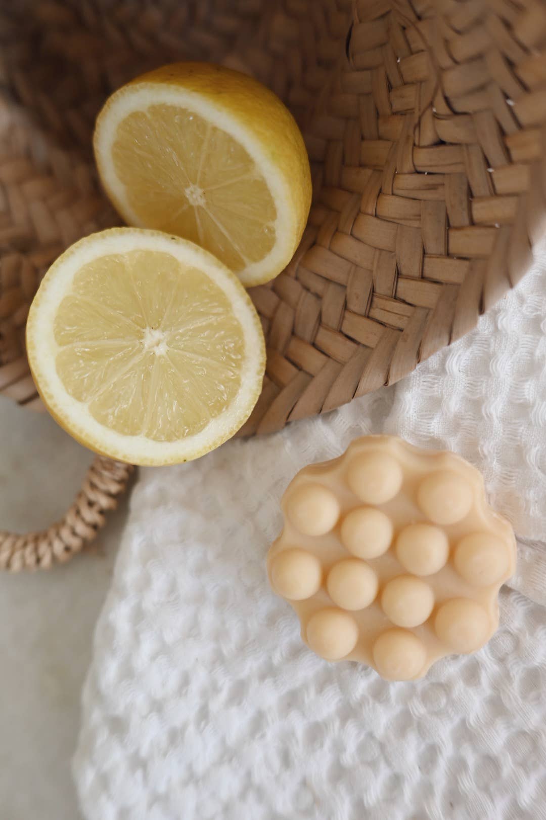 Les Choses Simples - Venta al por mayor Champús en pastillas/sólidos - Barra de champú Nº3 cítrica2