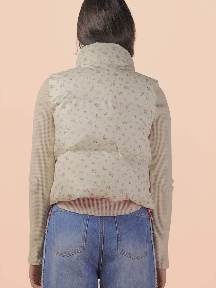 VERY J - Wholesale Outerwear Vest - Women's - NJ90395-Floral Printed Cropped Puffer Vest18