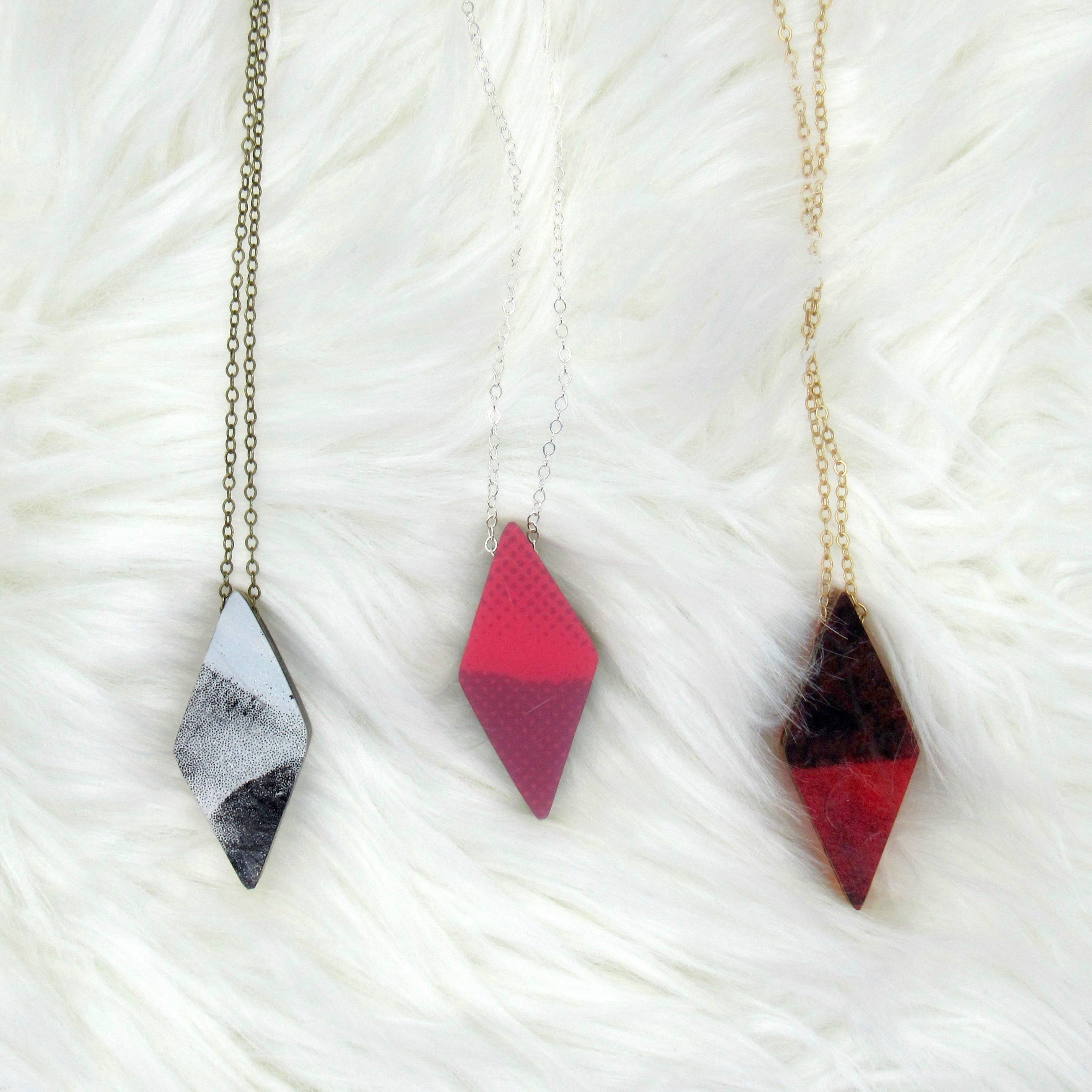 Après Ski Jewelry – wholesale Hänge-/berlockhalsband – Dubbel Diamond Ski Halsband - guldpläterad1