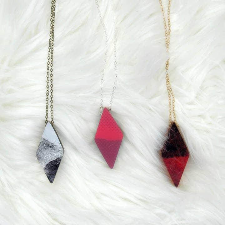 Après Ski Jewelry – wholesale Hänge-/berlockhalsband – Dubbel Diamond Ski Halsband - guldpläterad1