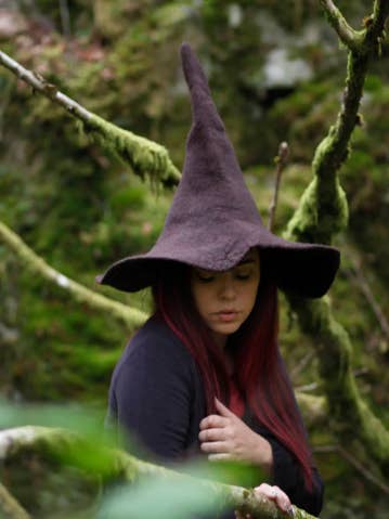 Brown Witch hat wizard magic wool Felt witchy dark academia for wholesale by Costurero Real
