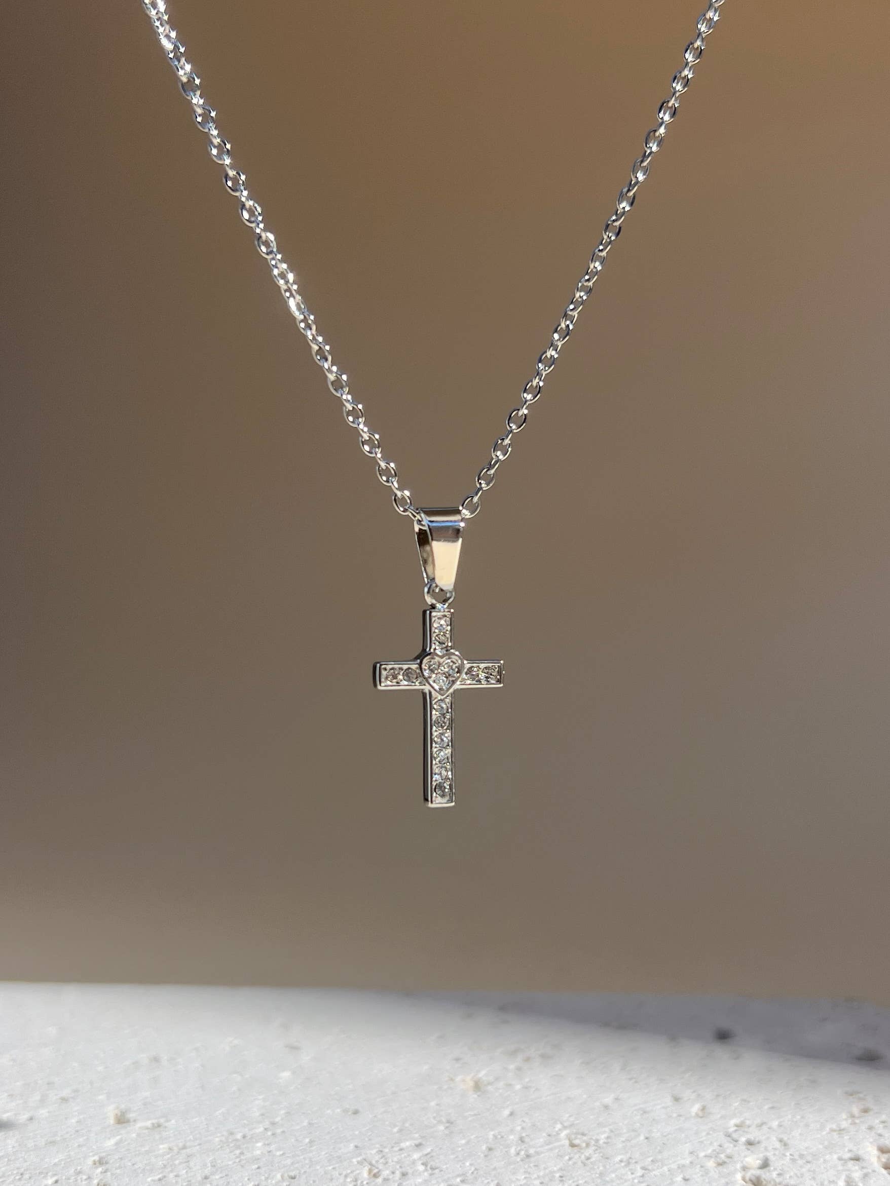 COSMOS - Vente Colliers à pendentif - Collier  acier inoxydable croix minimaliste  fin avec strass3