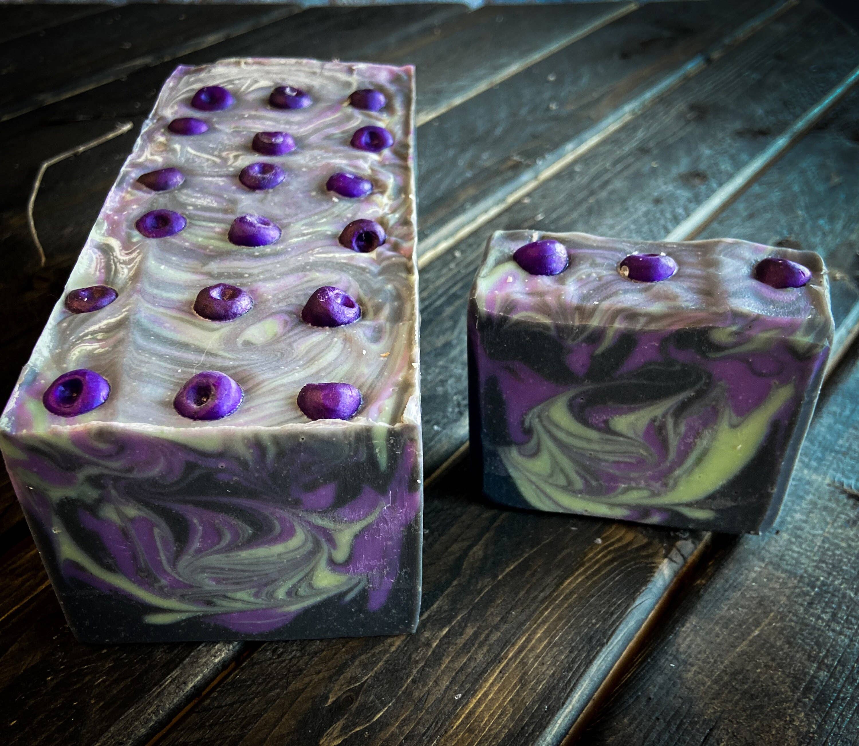 Sacred Lore – Großhandel Feste Seife – Belladonna-Seife, Praktische Magie, Hexenseife, Hexengeschenke1