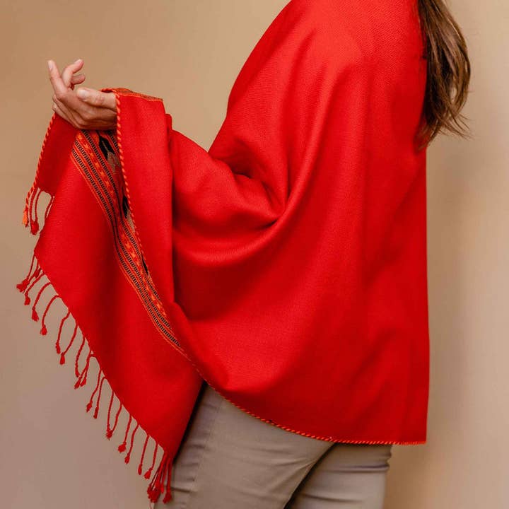 Châle en pure laine rouge Courageous pour la vente par Embrace