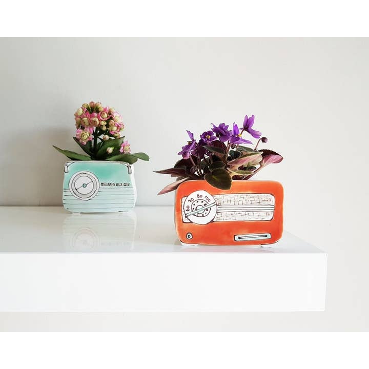 Julie Richard Ceramist - Wholesale Plant Pot - Small Orange Vintage Radio Planter