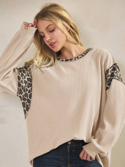 HEIMISH – Großhandel Tunika – Damen – ET8023-10 LANGARM-SHIRT MIT EINHEITLICHEM UND TIERKONTRAST0