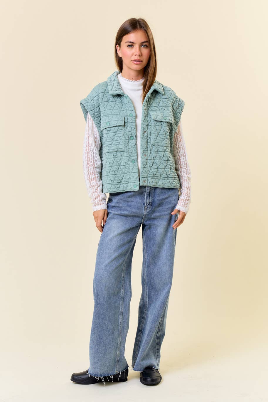 Doe and Rae - Wholesale Outerwear Vest - Women's - QUILTED POINT COLLAR FLAP PATCHED POCKET VEST - 10626J-114