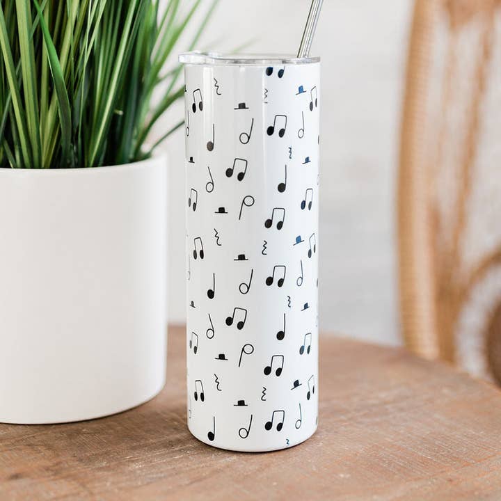 Gobelet mince avec note de musique noire et blanche pour la vente par Musically Minted