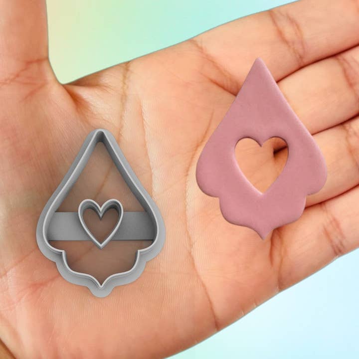 Hjerteformet flaske Valentine polymer ler skærer for engroshandel hos Roussell Prints and Demand LLC